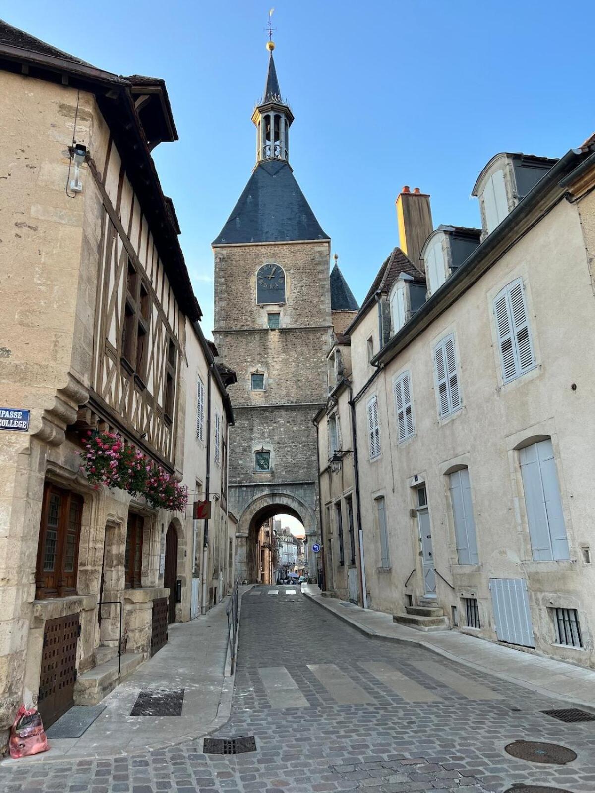 "La Grenouille" Centre Historique - Les Terres Du Roy Vila Avallon Exterior foto